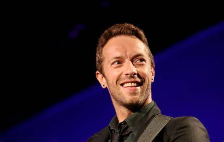 Chris Martin Sexuality: Why Fans Think He Is A Gay?