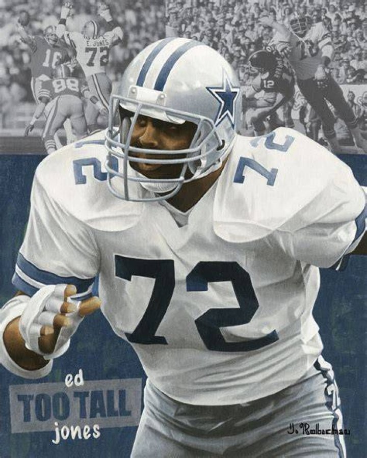 
Does Ed Jones Have An Affair? Football Player Whose Nickname Is 6′ 9″ 