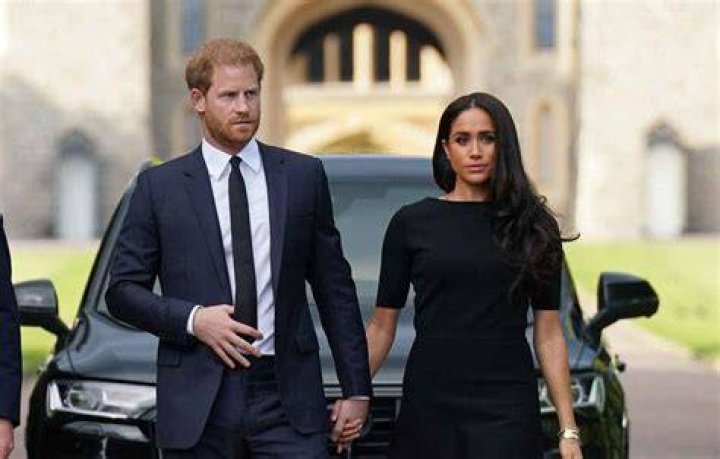 
Meghan Makes ‘Brave Move’ Requesting ‘One-To-One’ Meeting With Charles 