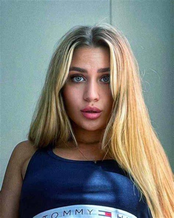 
Nelli Ómolnár Height, Weight, Net Worth, Age, Birthday, Wikipedia, Who, Nationality, Biography 