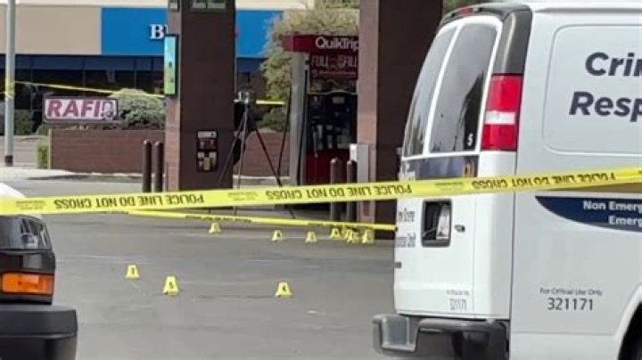 
Shooting at pub in Phoenix, multiple injures reported 