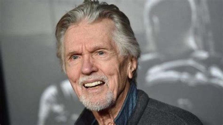 Tom Skerritt Height, Weight, Net Worth, Age, Birthday, Wikipedia, Who, Nationality, Biography