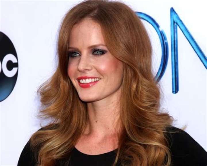 
What is Rebecca Mader doing today? Net Worth, Pregnant, Body 