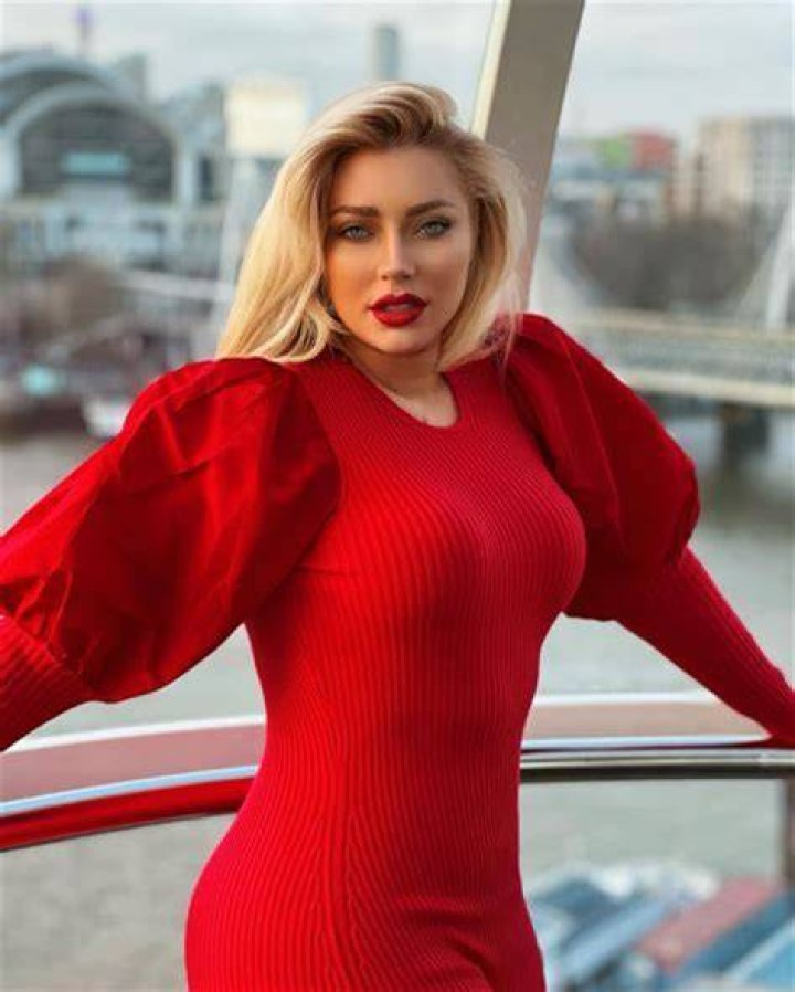 Zoe Bruneau Height, Weight, Net Worth, Age, Birthday, Wikipedia, Who, Instagram, Biography